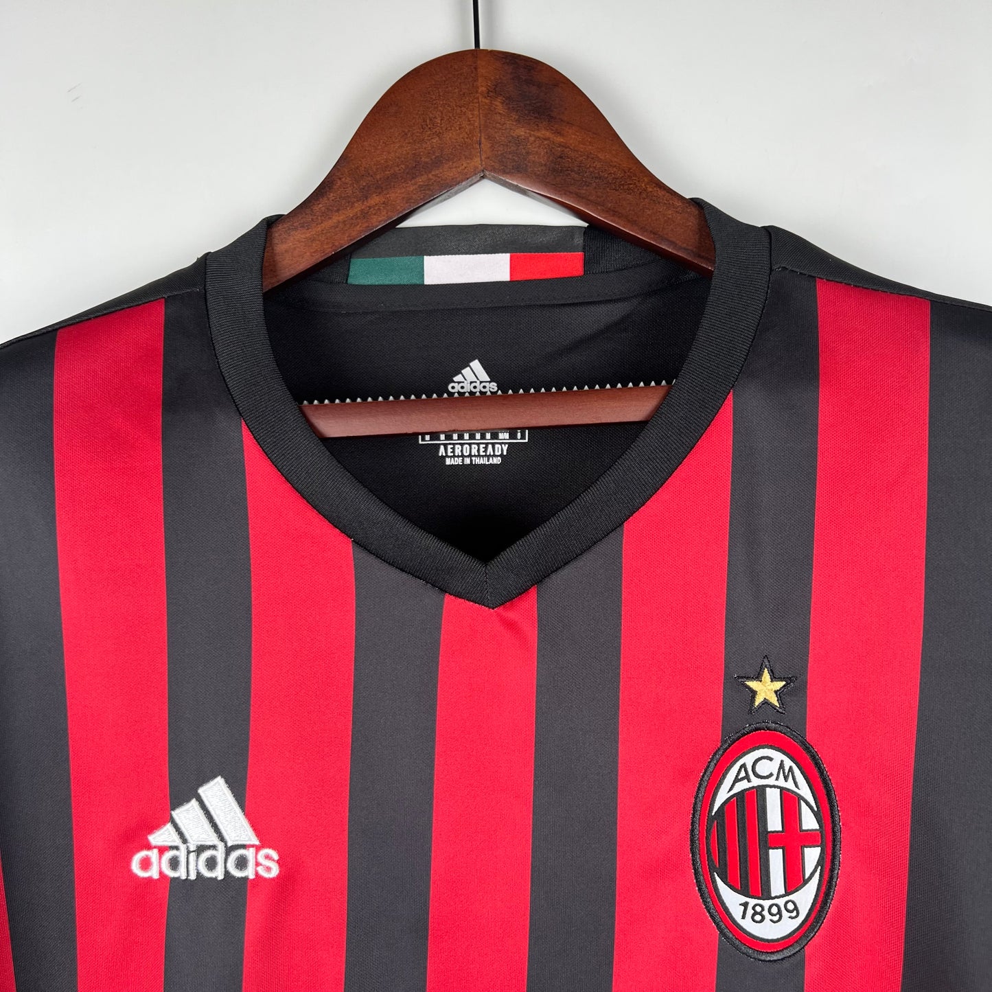 AC Milan 16/17 Home