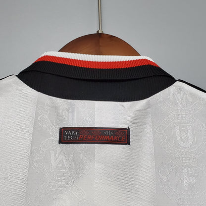 Manchester United 97/98 Away
