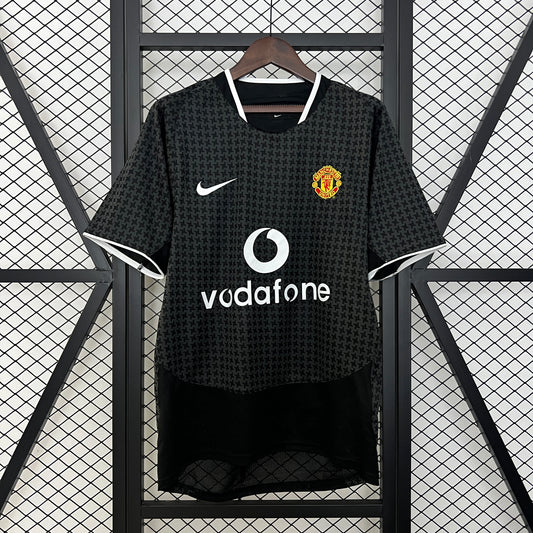Manchester United Away 03/04