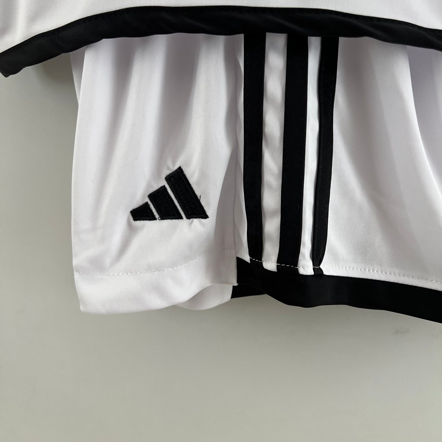 Juventos 23/24 Away