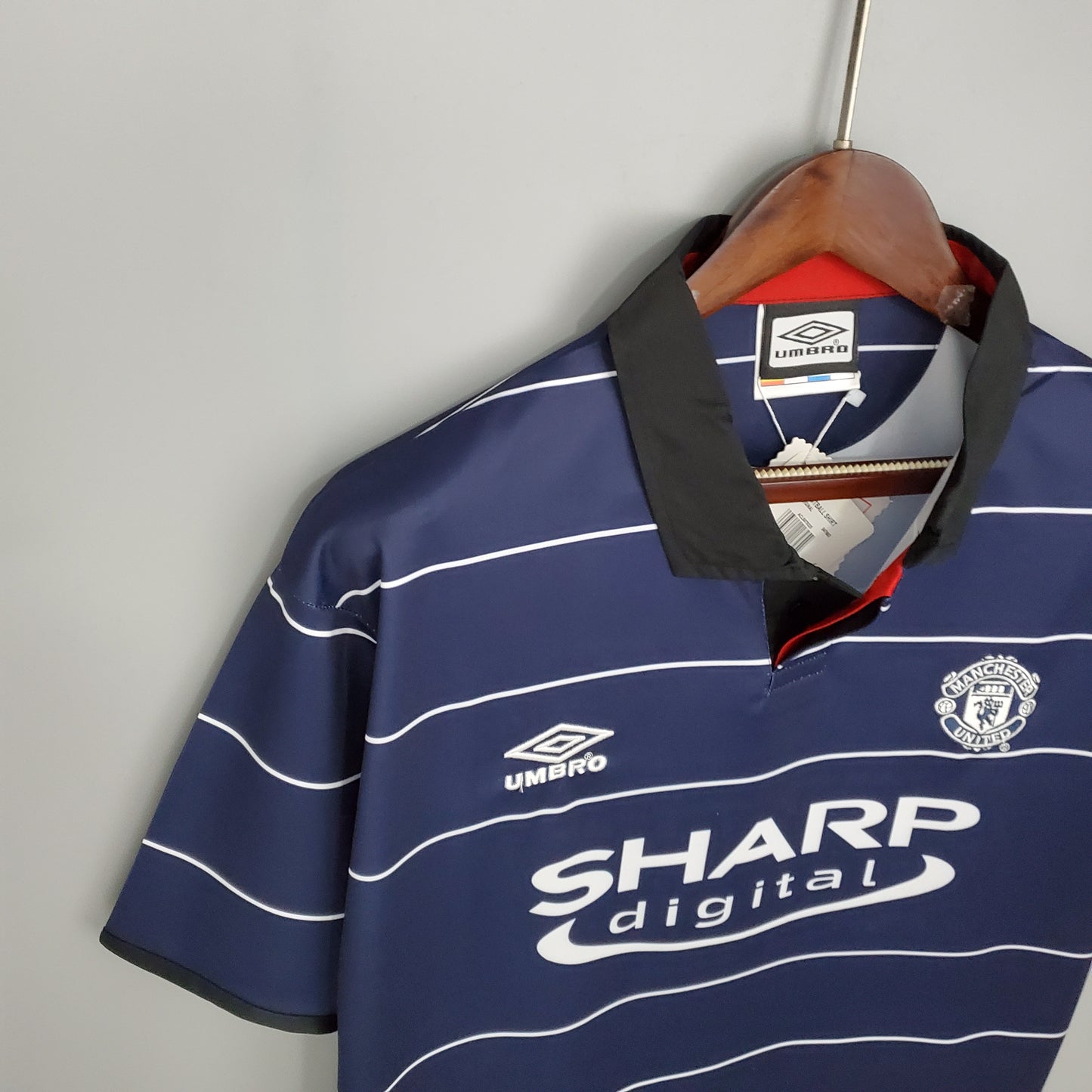 Manchester United 99/00 Away