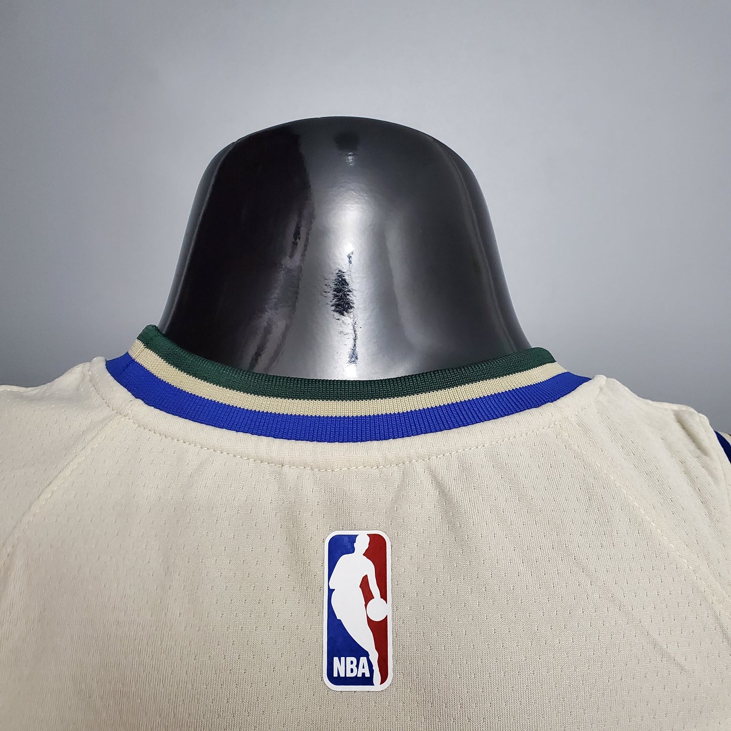 Milwaukee Bucks Egg White | Special Edition