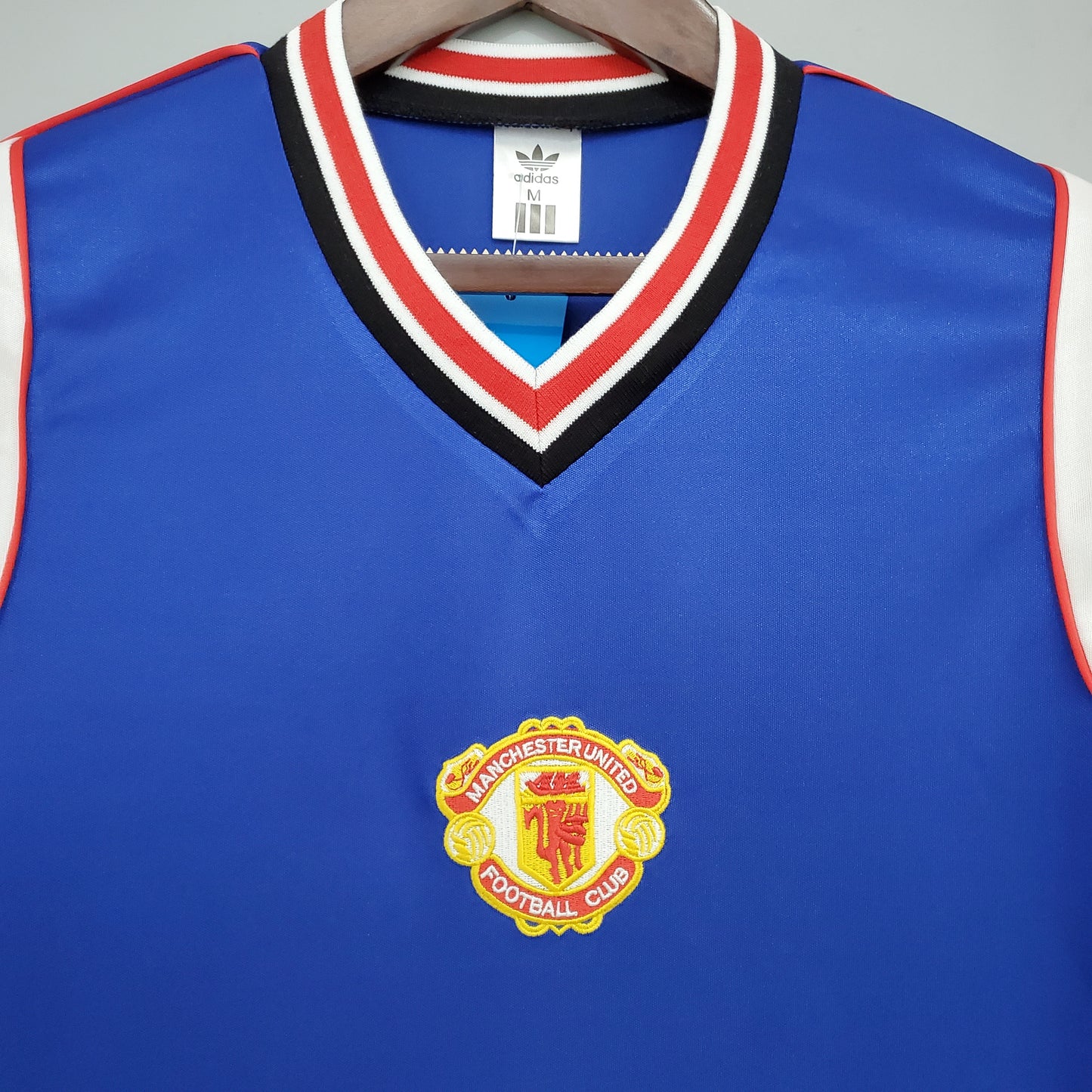 Manchester United 85/86 Away