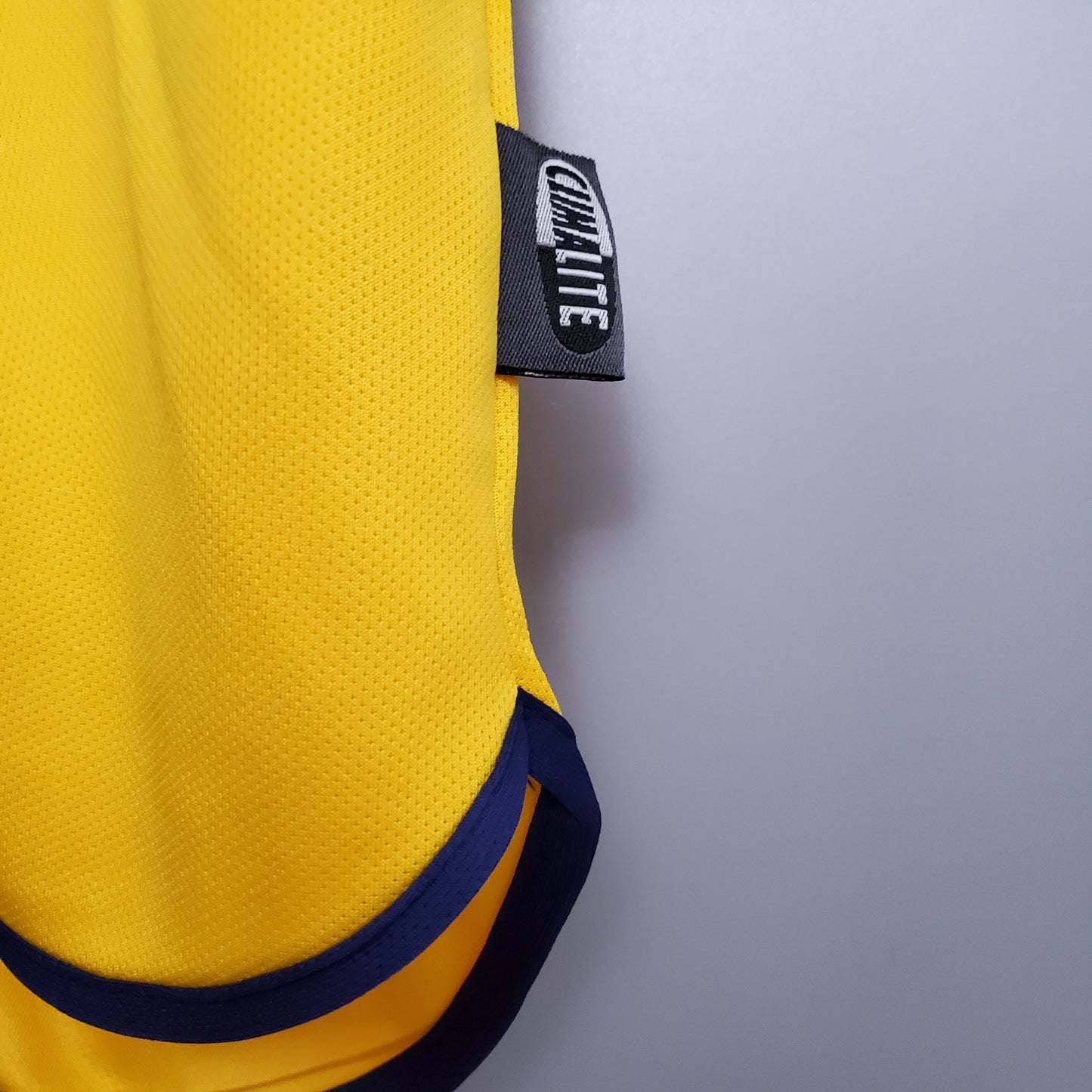 Ajax 00/01 Away