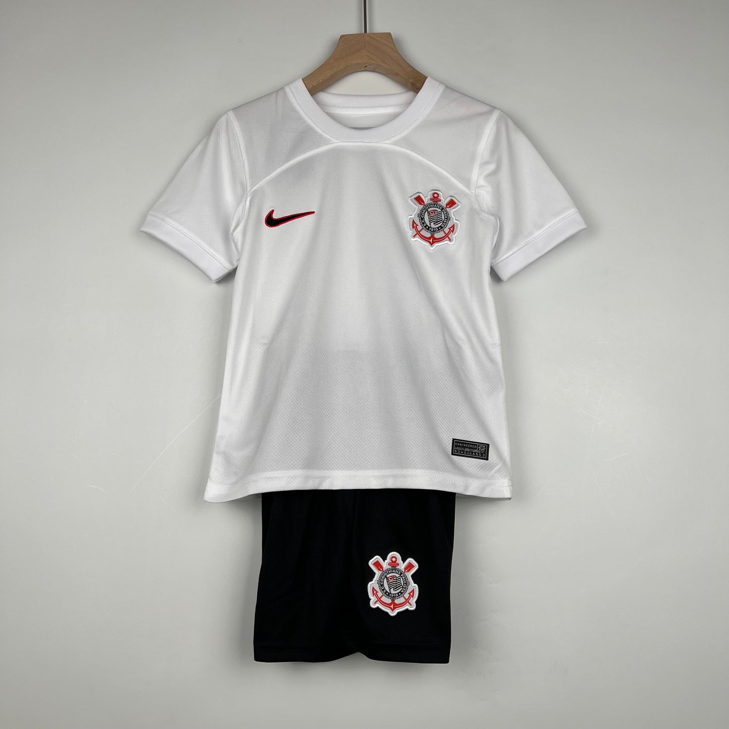 Corinthians 23/24 Home