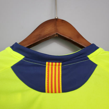 Barcelona 05/06 Away