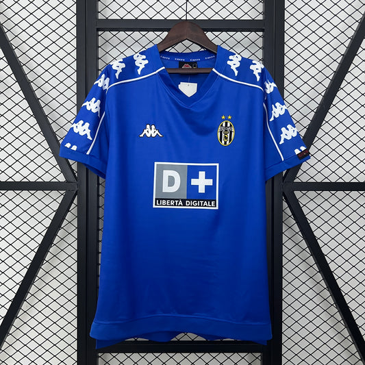 Juventus Away 99/00