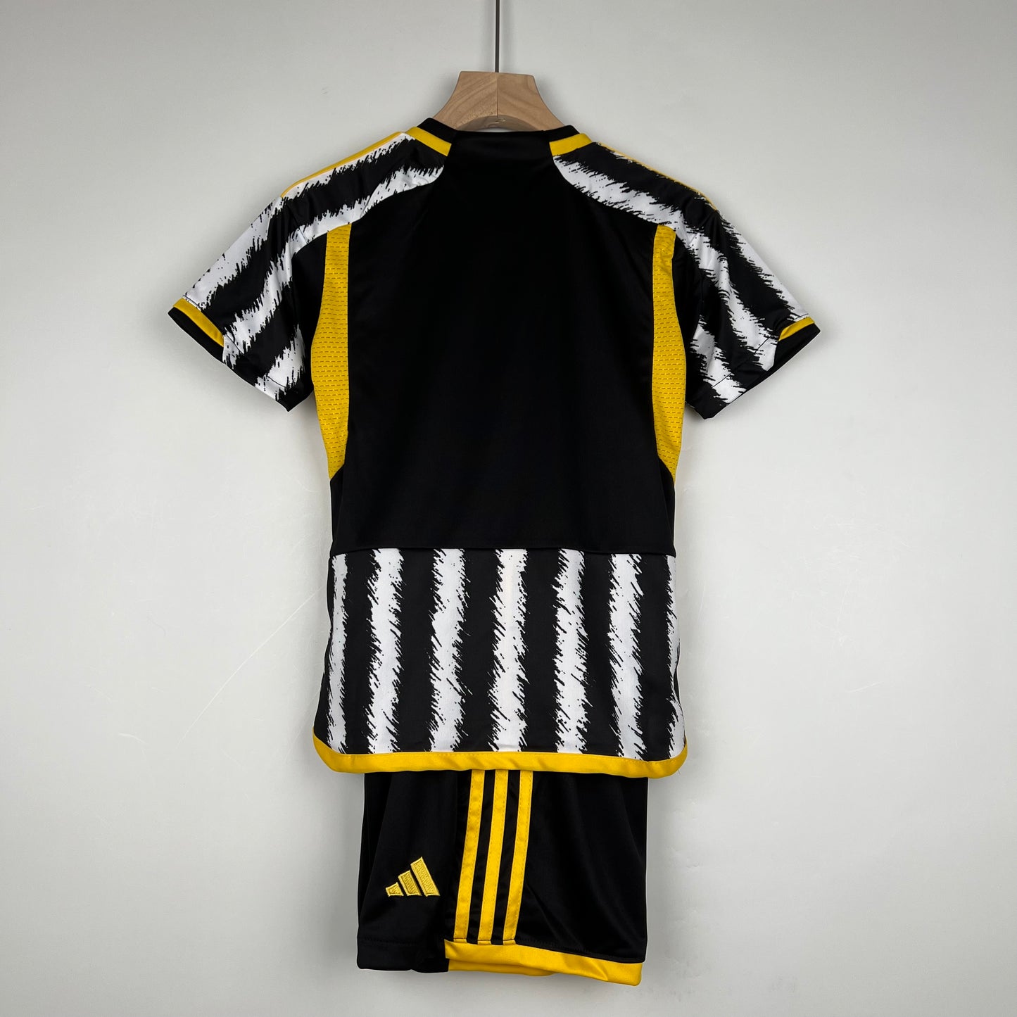 Juventos 23/24 Home