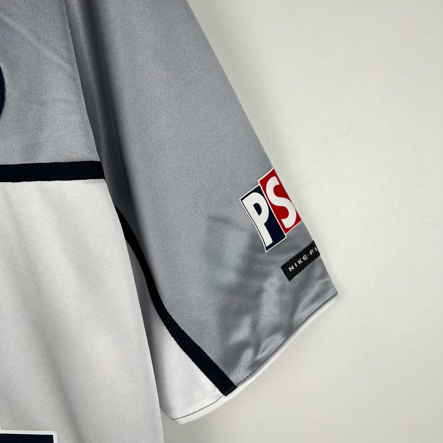 PSG 99/00 Away