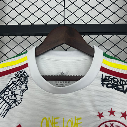 Ajax 2025 Edição Especial