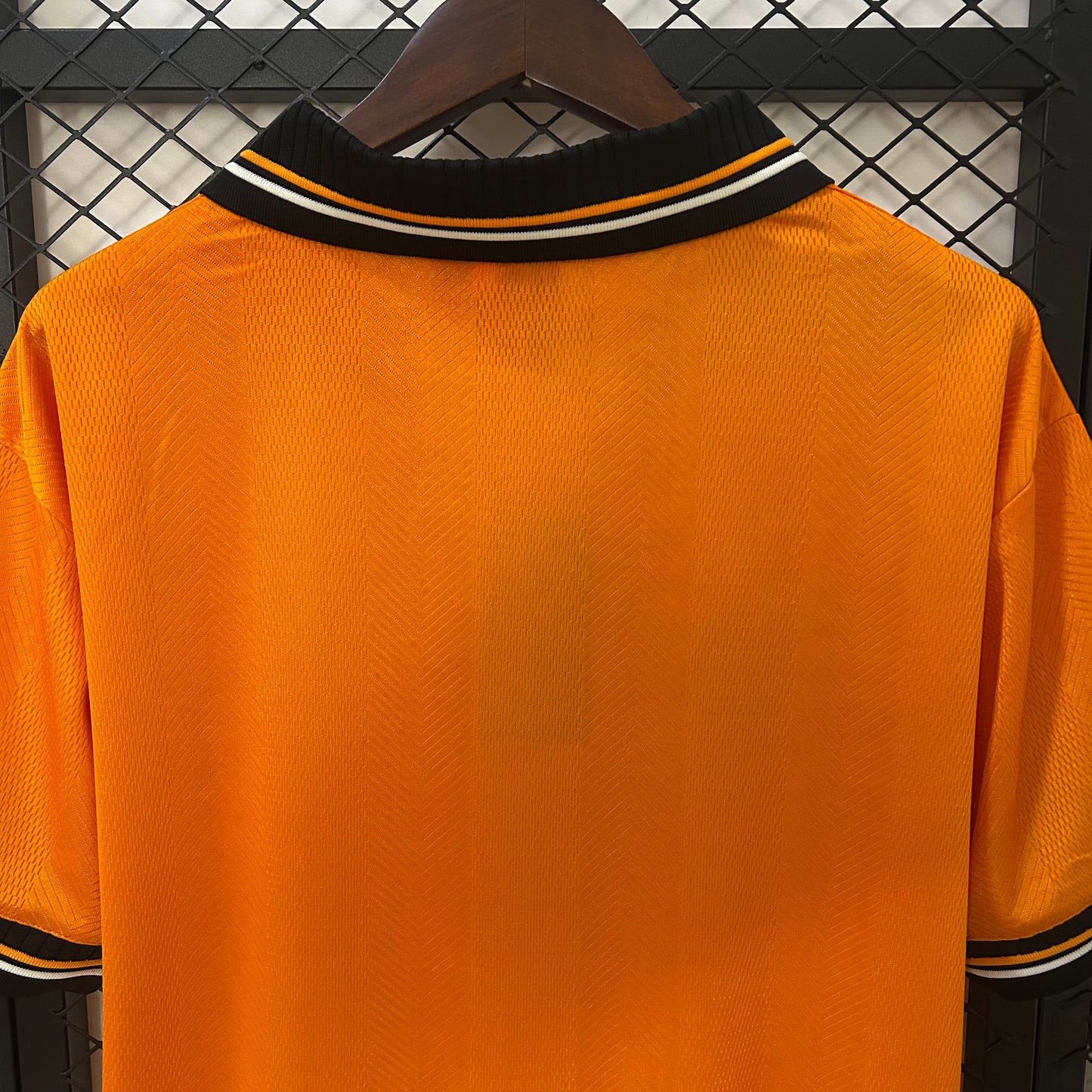 Valencia 99/00 Away