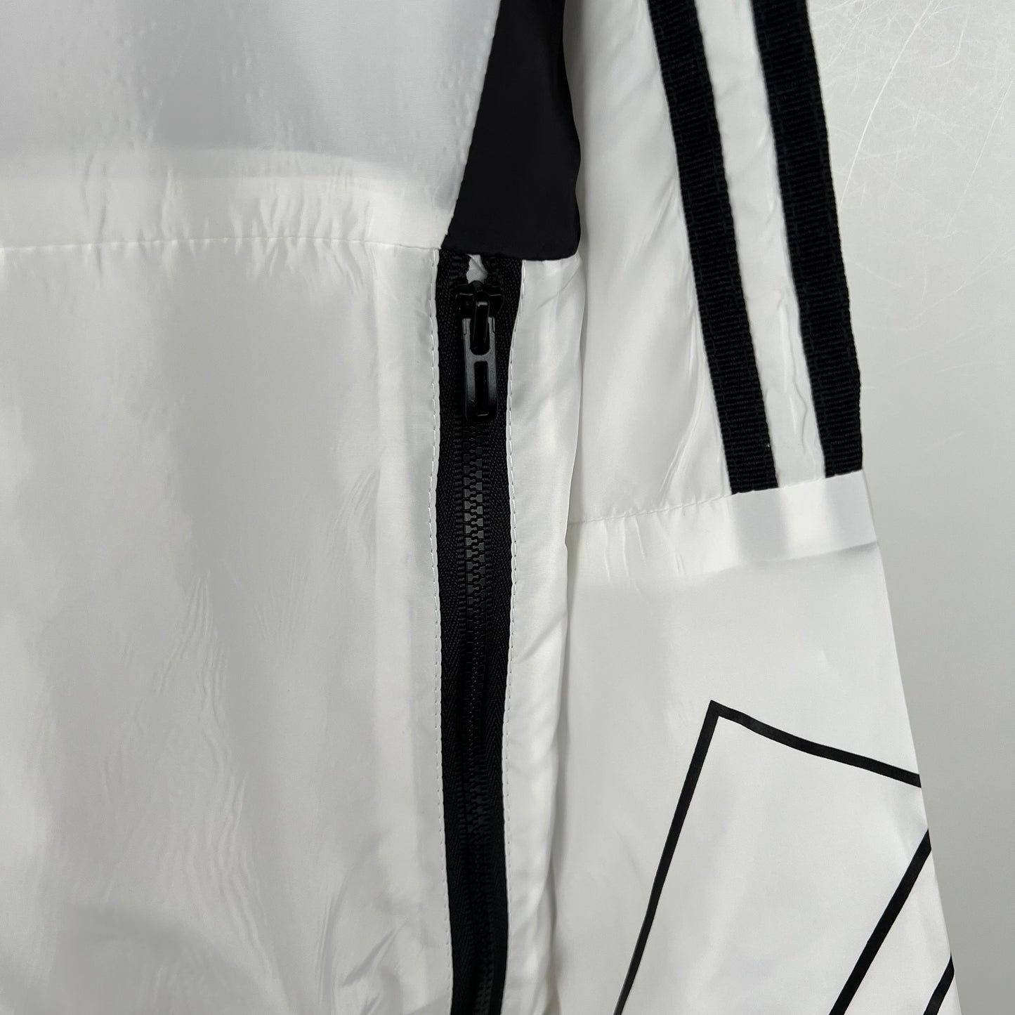 Adidas Windbreak
