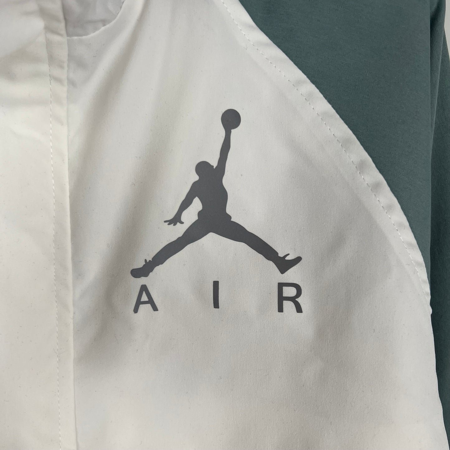 Jordan Windbreak