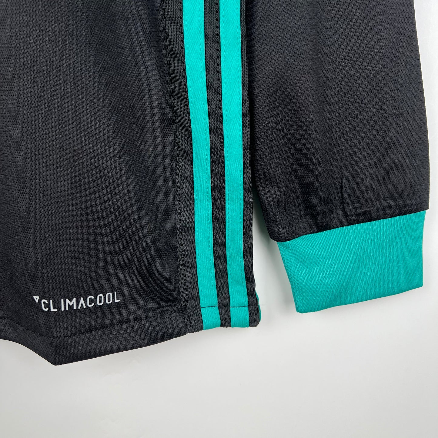 Real Madrid 17/18 Away Long Sleeve