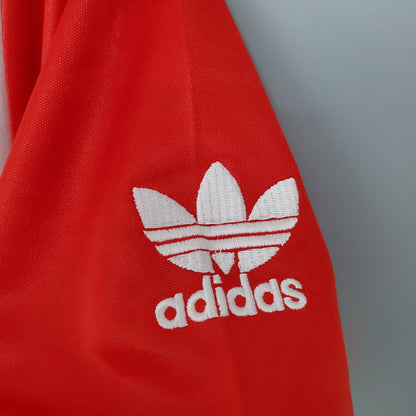 Manchester United 85/86 Home