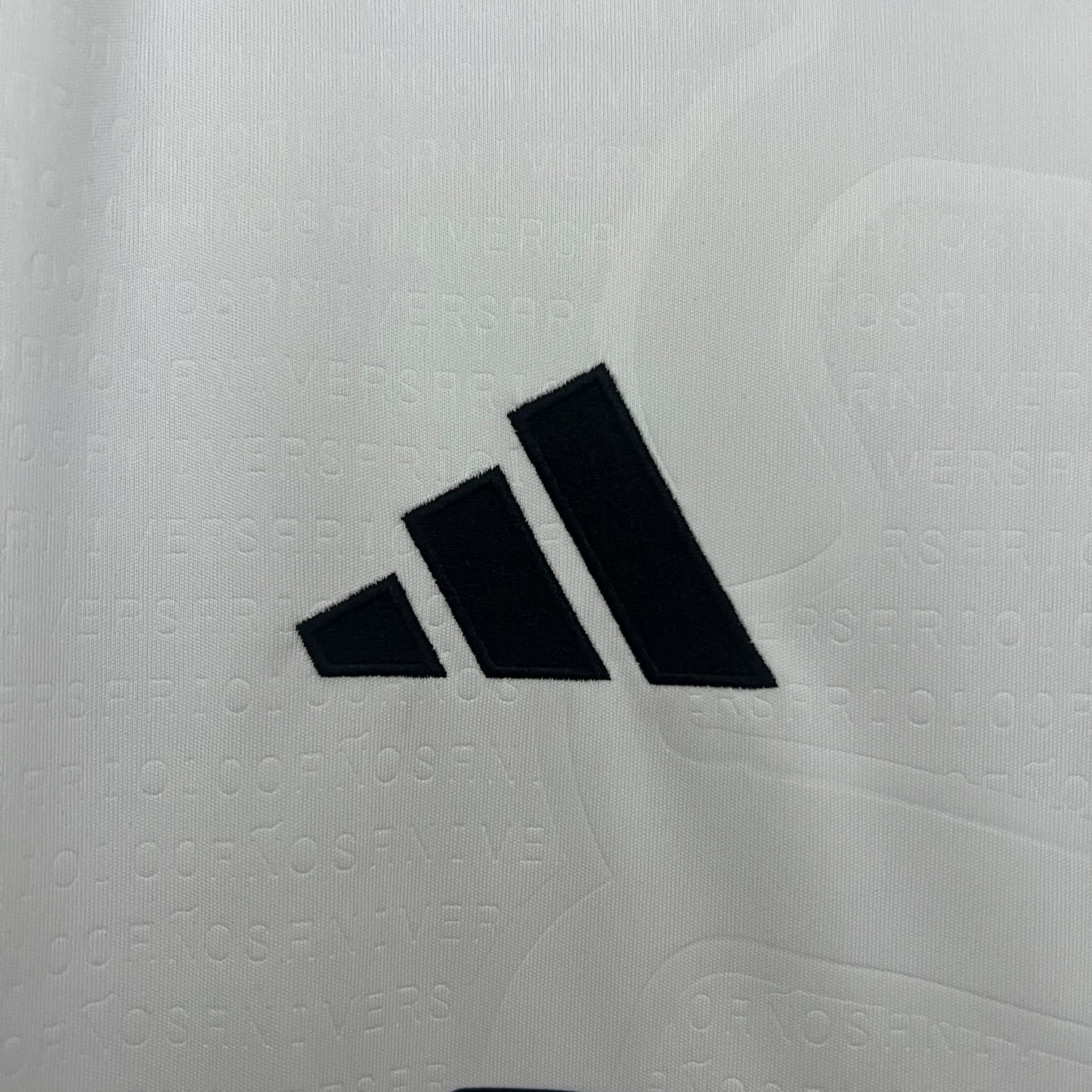 Colo Colo 25/26 Home