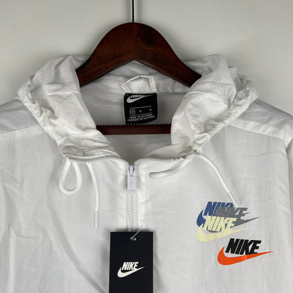 Nike Windbreak
