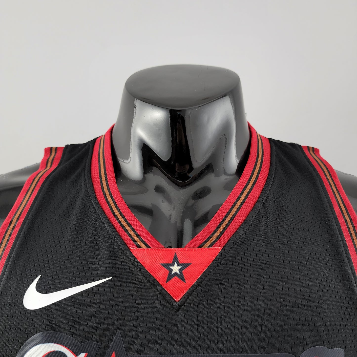 Philadelphia 76ers Black | Retro Edition