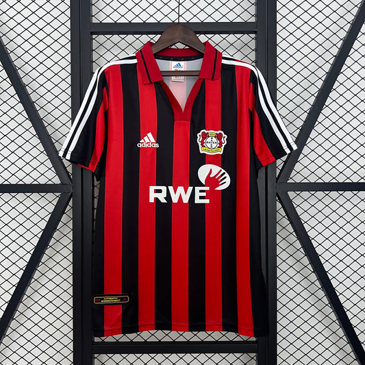 Leverkusen 01/02 Home