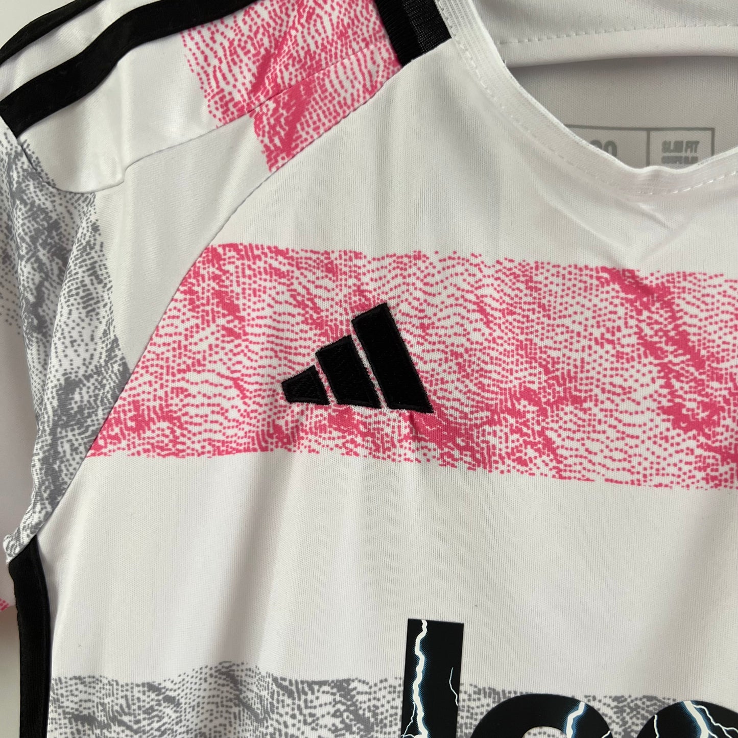 Juventos 23/24 Away