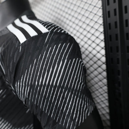 Japan 2023 Special Edition Black