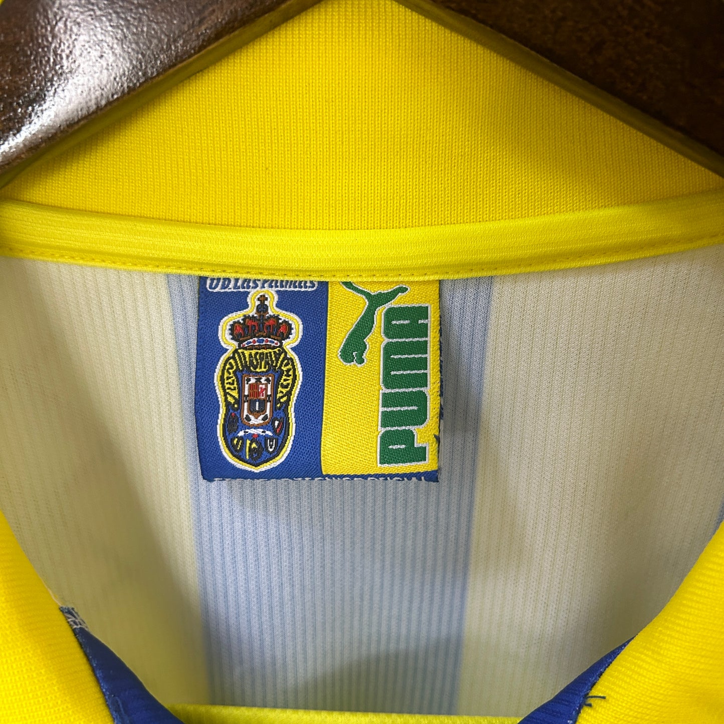 Las Palmas Away 98/99