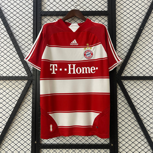 Bayern M. 07/08 home