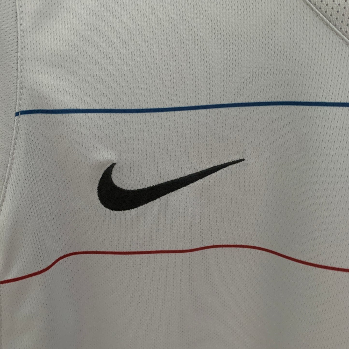 Barcelona 03/04 Away