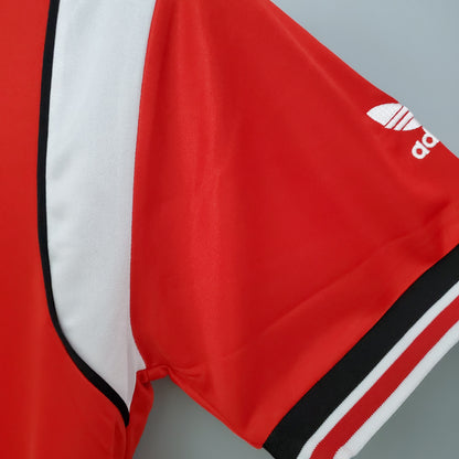 Manchester United 85/86 Home