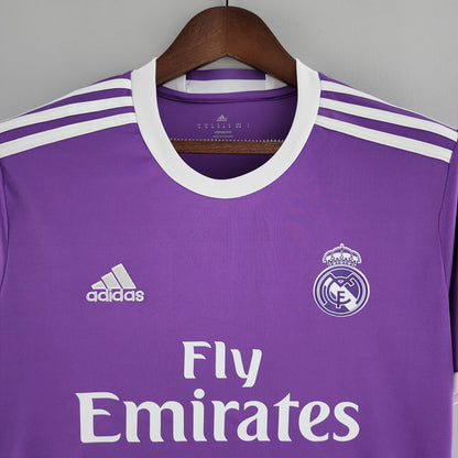 Real Madrid 16/17 Away