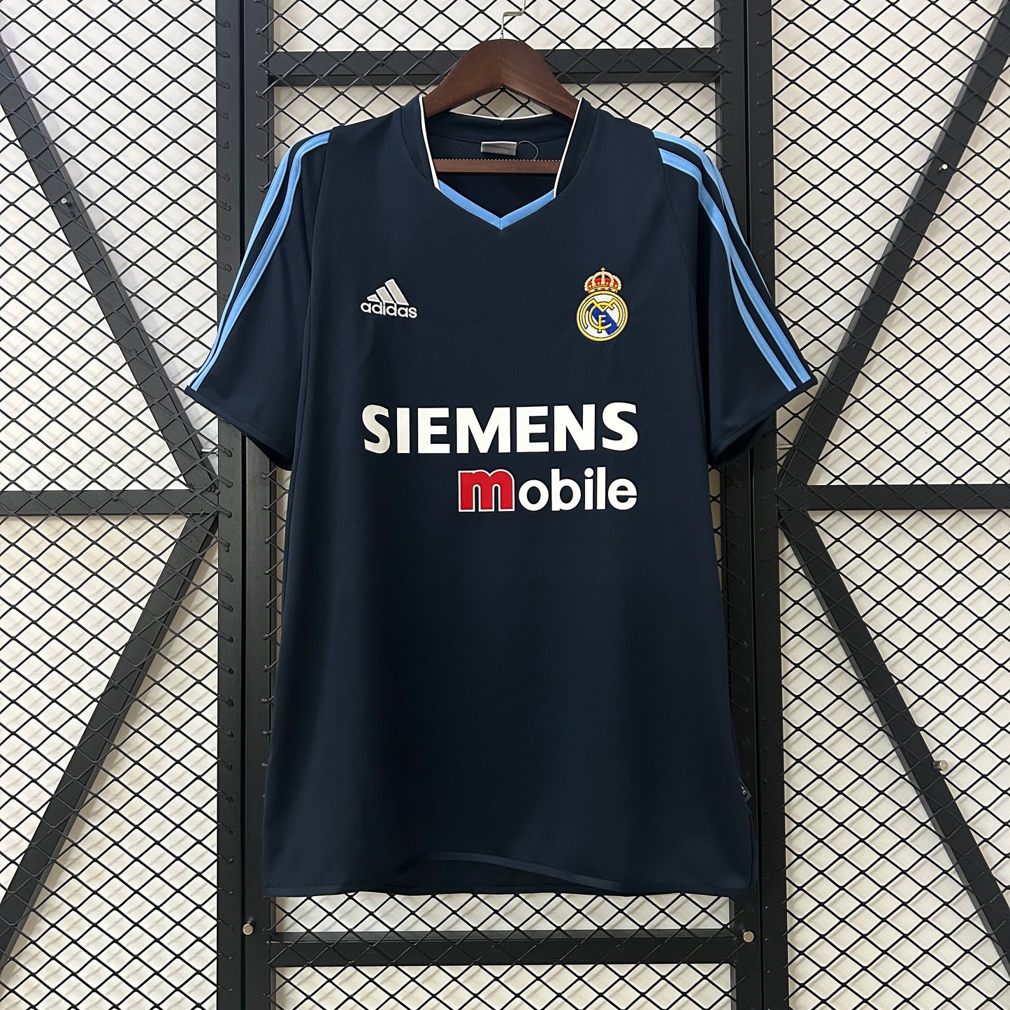 Real Madrid 03/04 Away