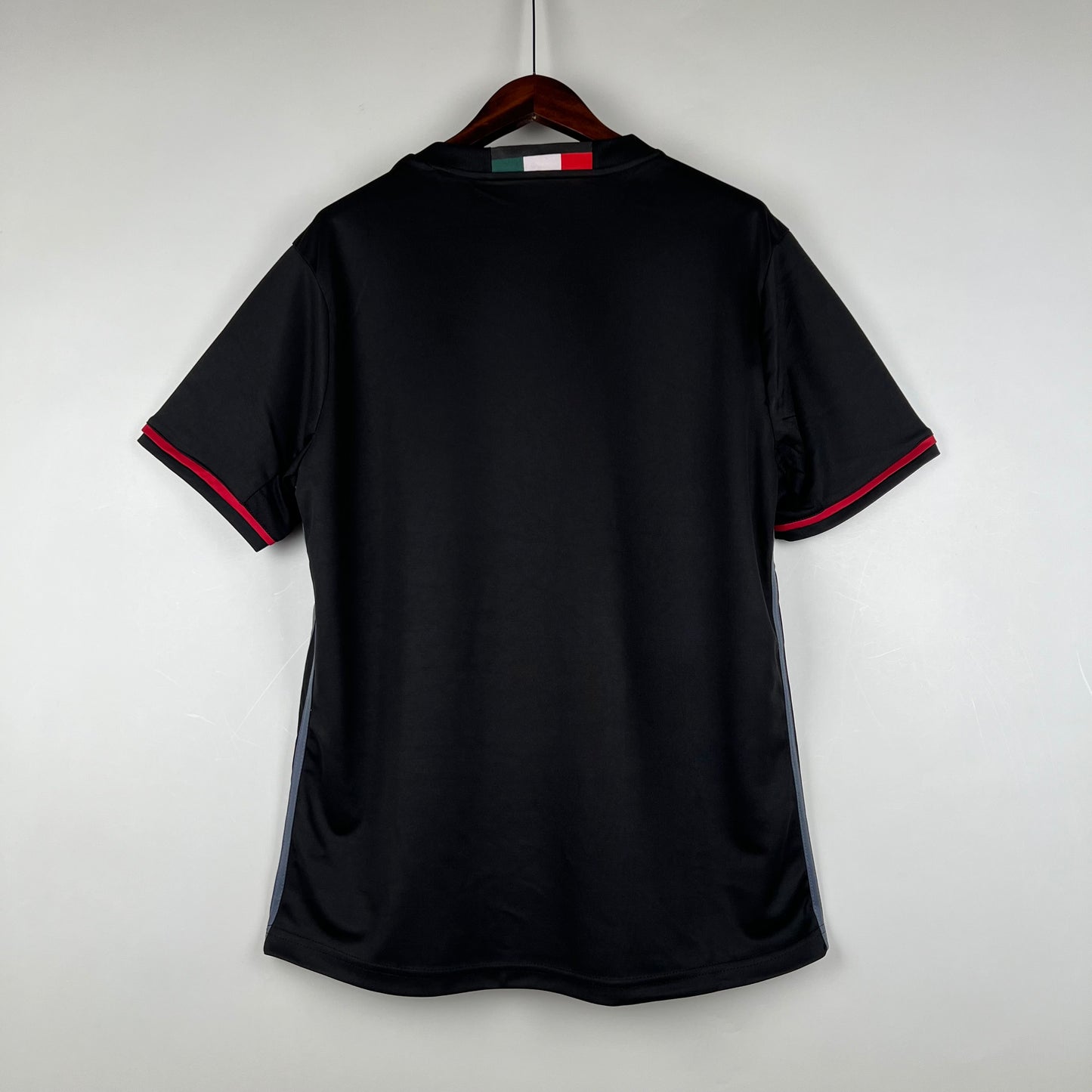 AC Milan 16/17 Home