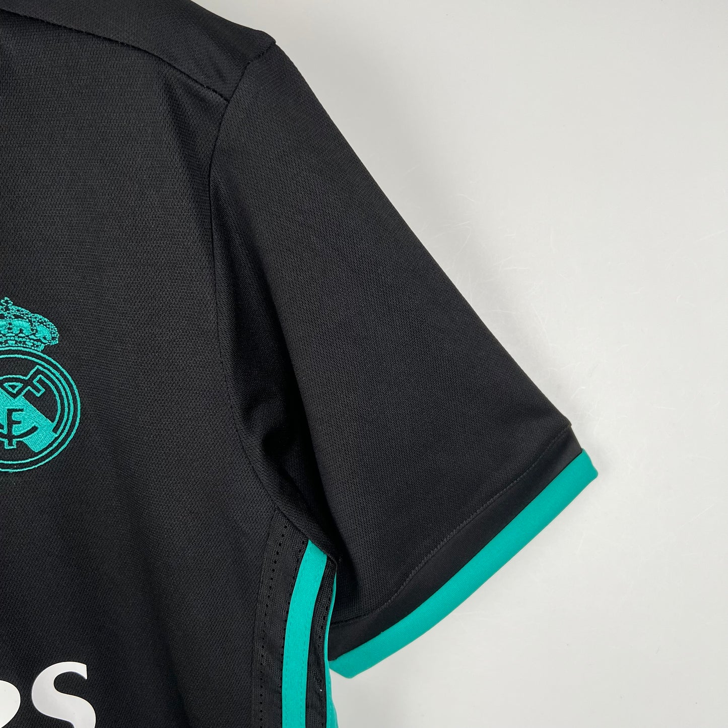 Real Madrid 17/18 Away