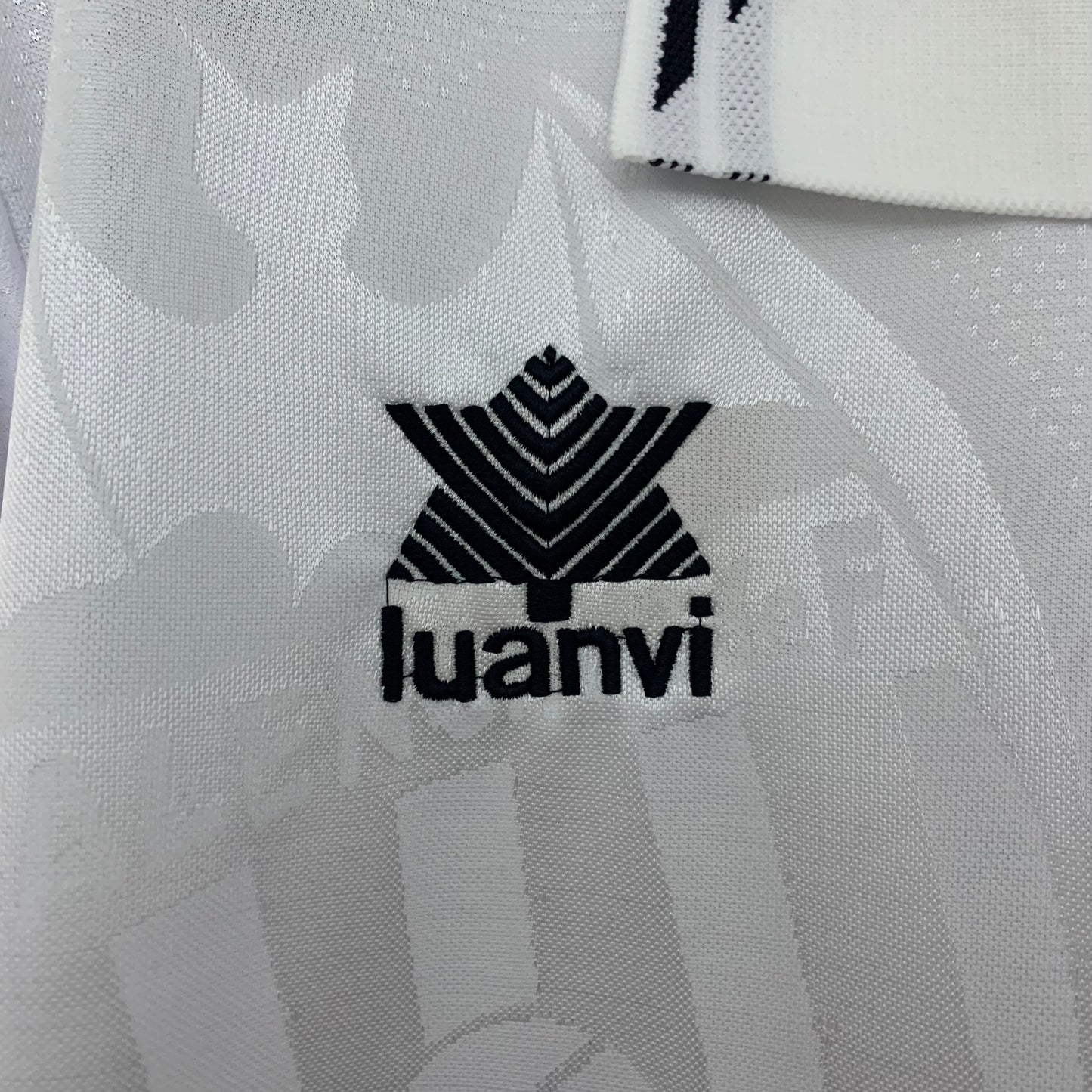 Valencia 99/00 Home