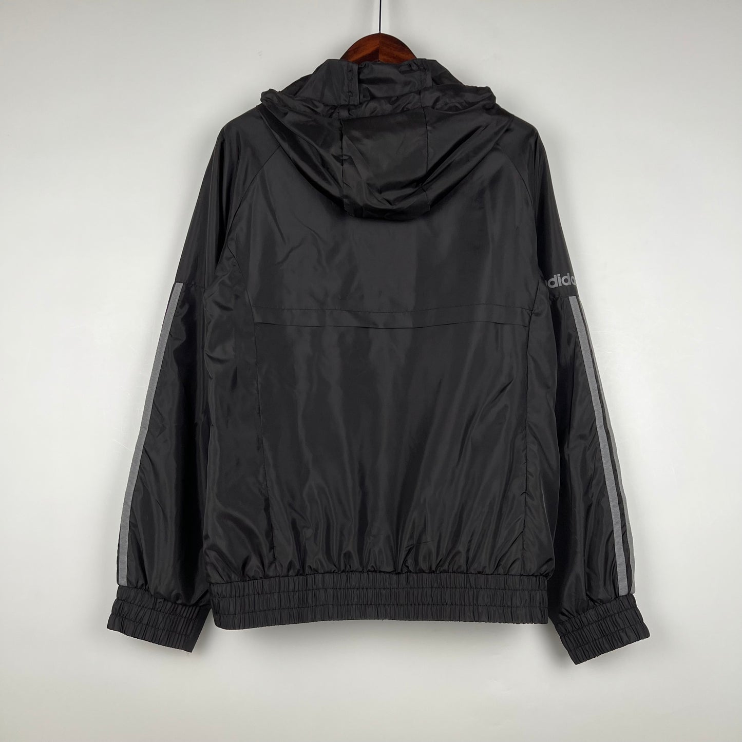 Adidas Windbreak