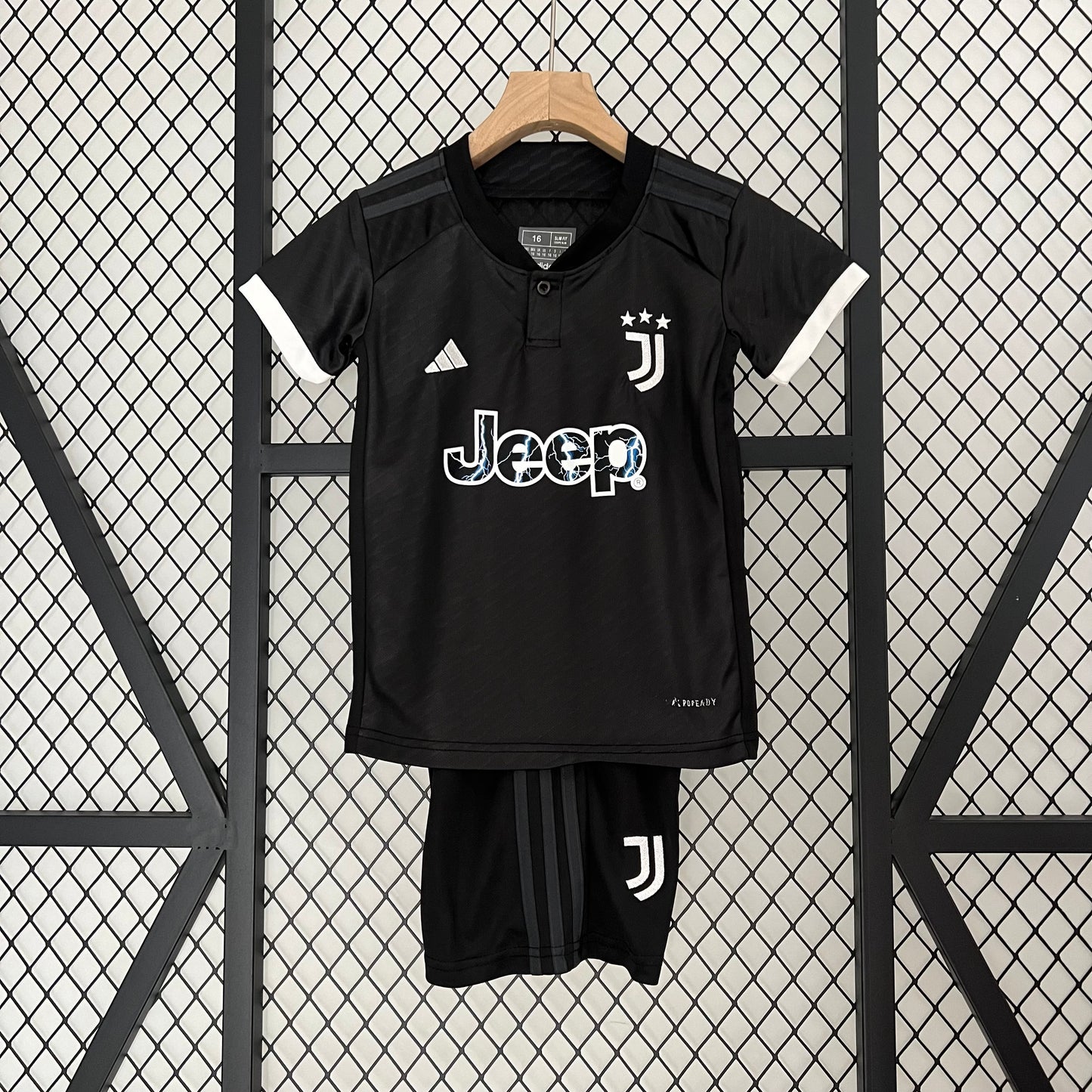 Juventos 23/24 Third