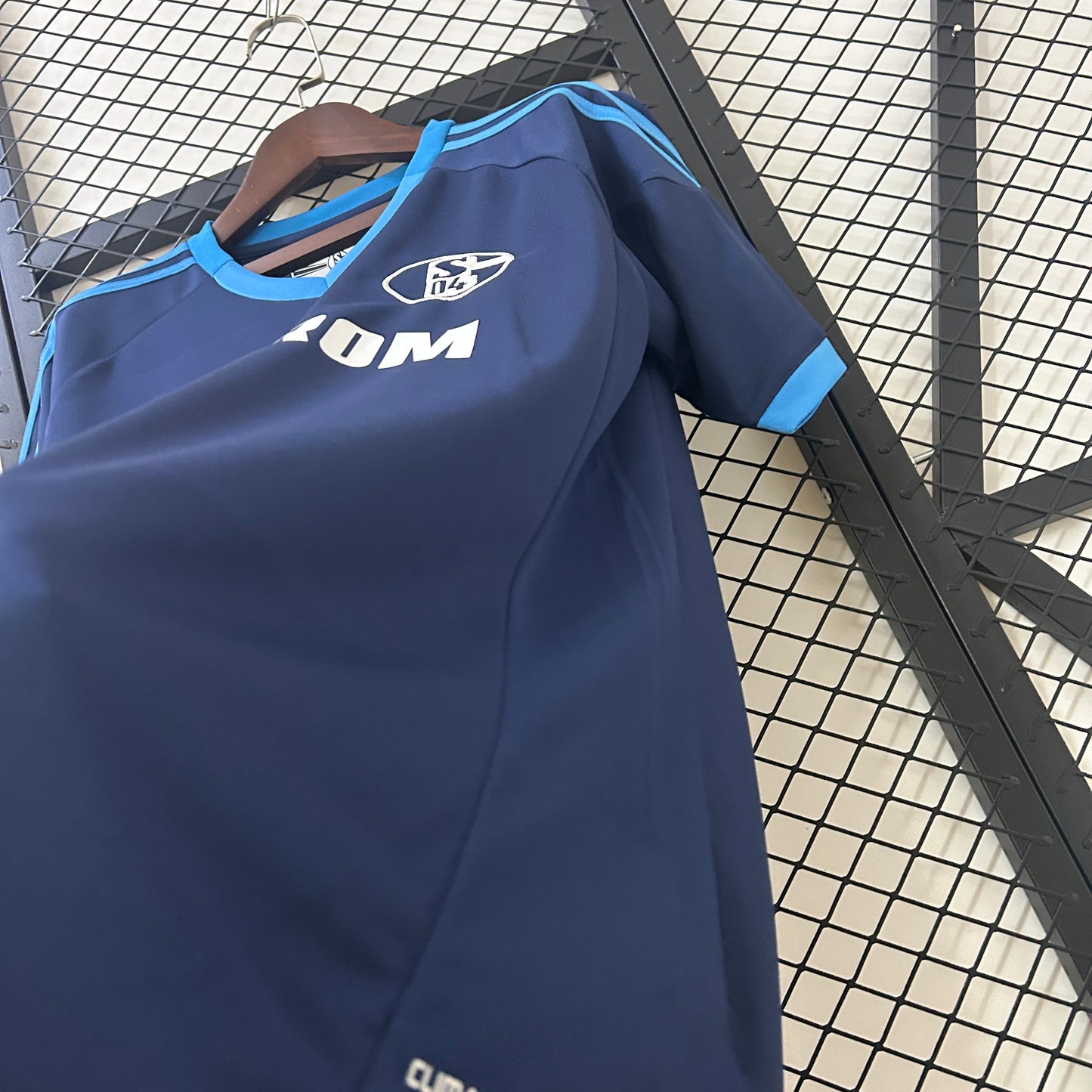 Schalke 04 10/11 Away