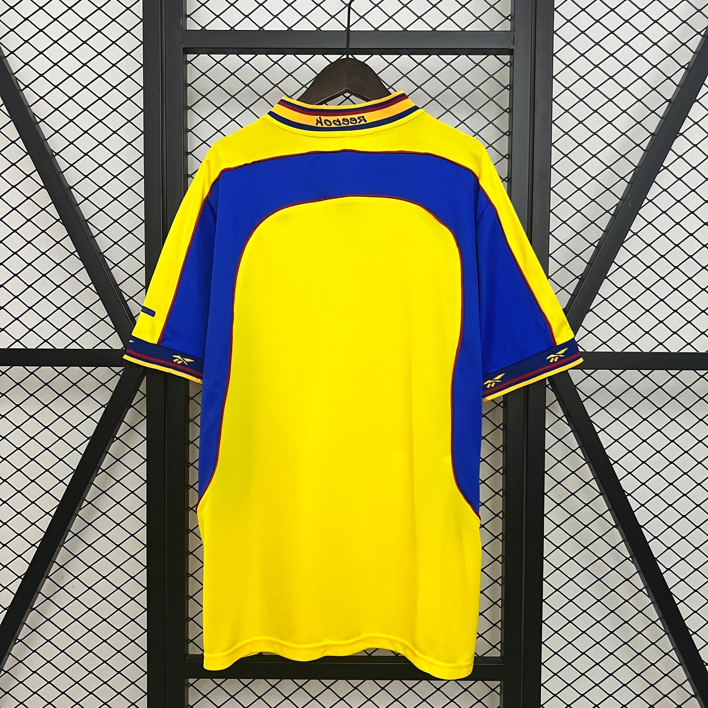 Colombia Home 01/02