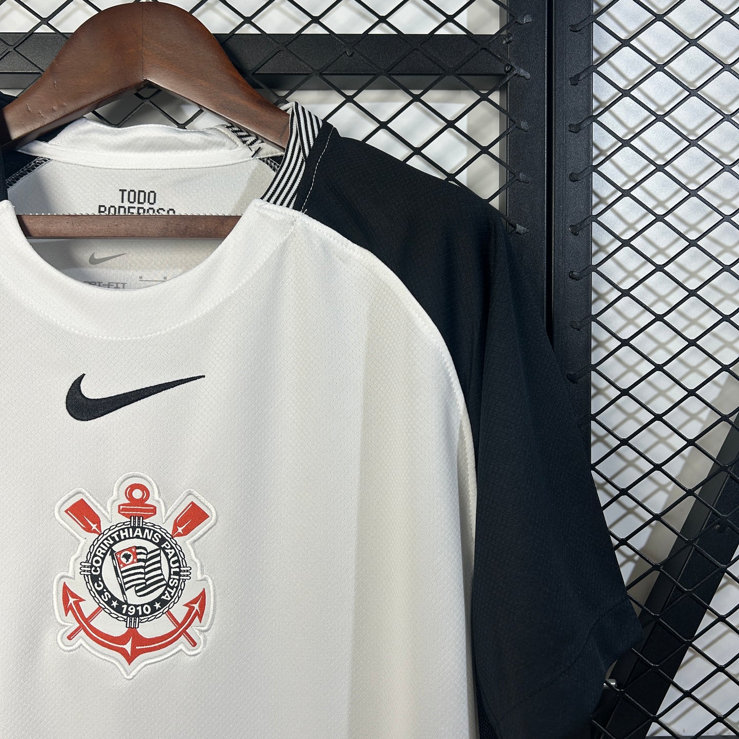 Corinthians 25/26 Home