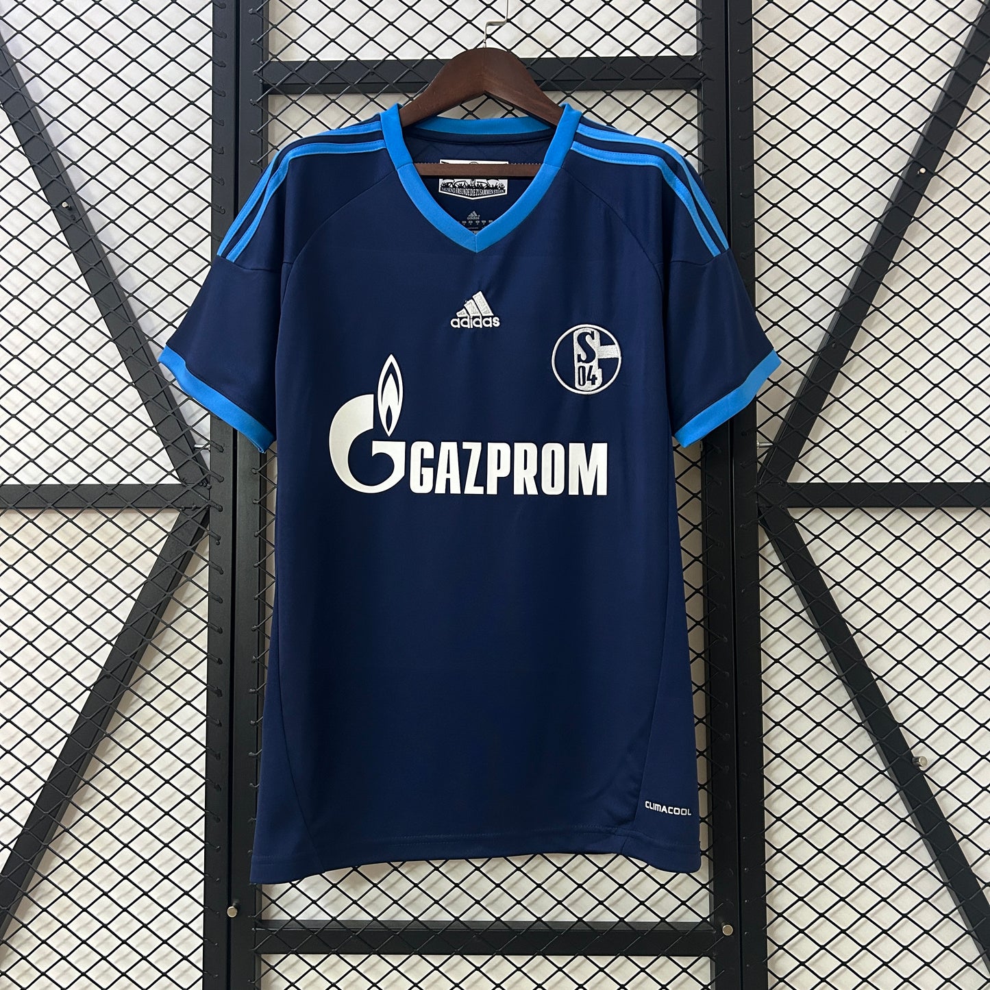 Schalke 04 10/11 Away
